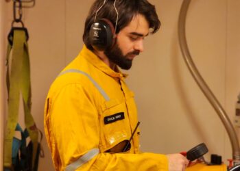 პირველი შორეული ნაოსნობა ქიმმზიდ ტანკერზე